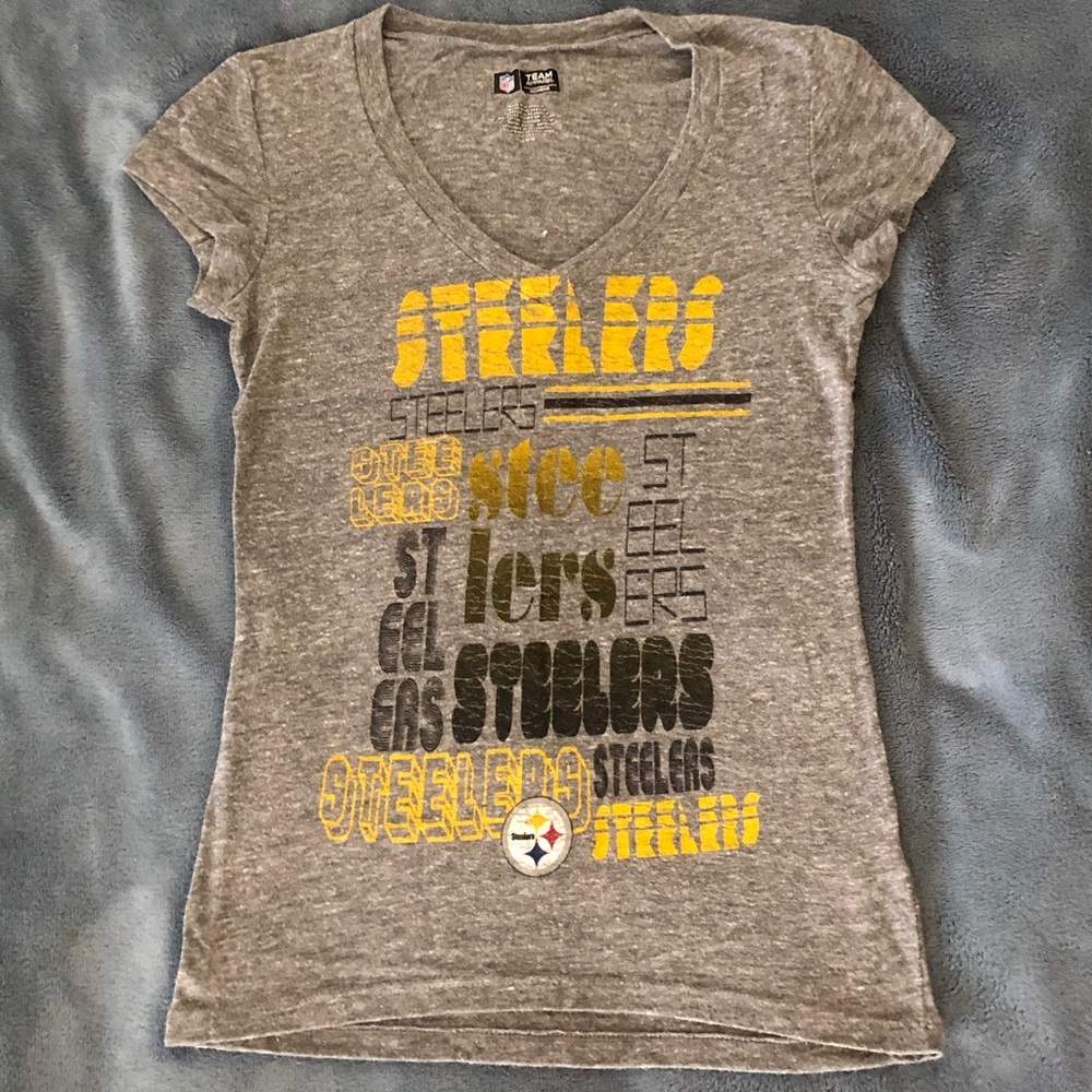 NFL Grey V-Neck Steelers Shirt